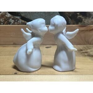 Vintage Schmid Bros Made In Japan Kissing Angels Bisque Figurines Boy Girl 3.5"